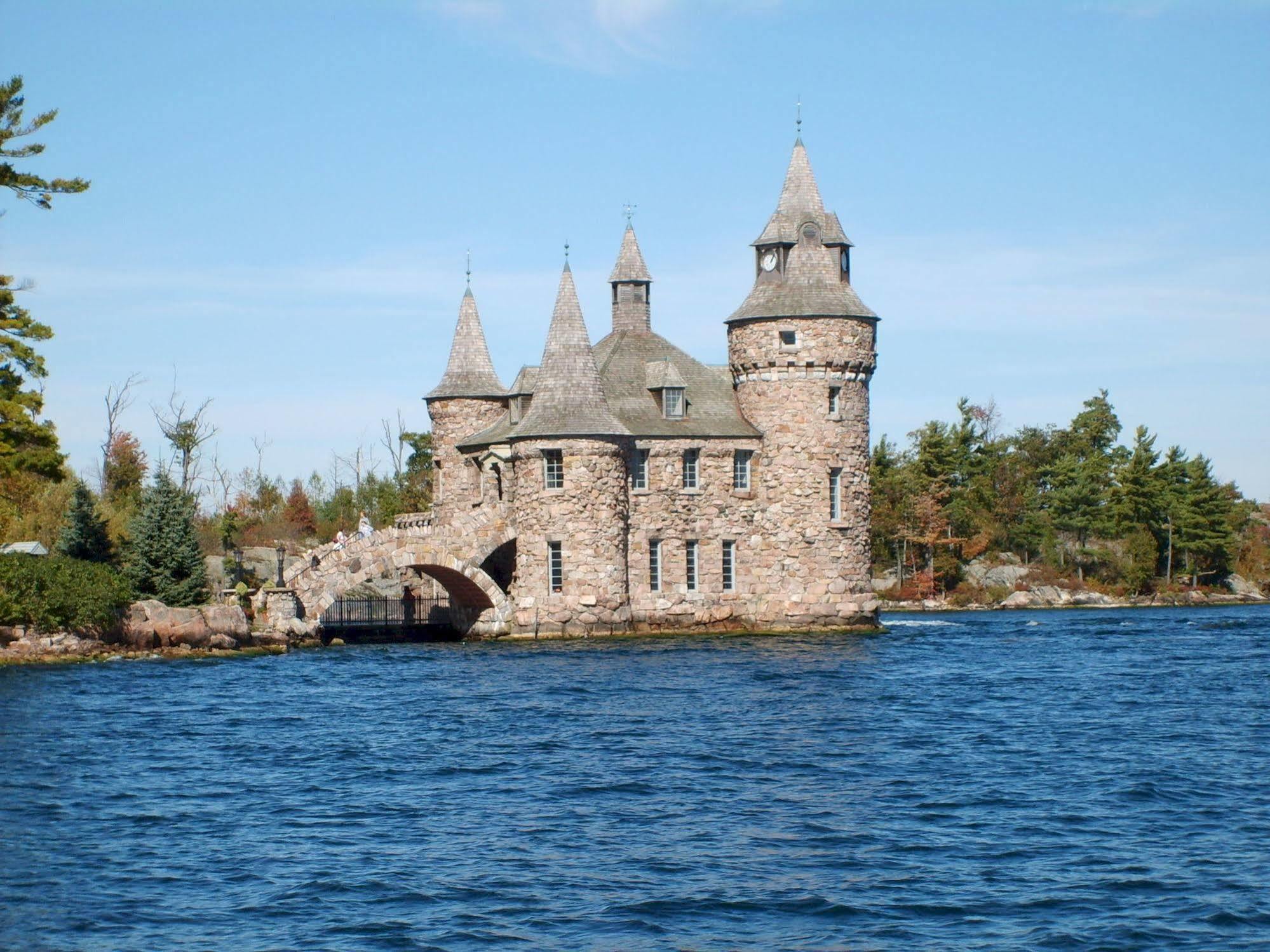 Capricorn Motel Royale 1000 Islands Lansdowne Екстериор снимка